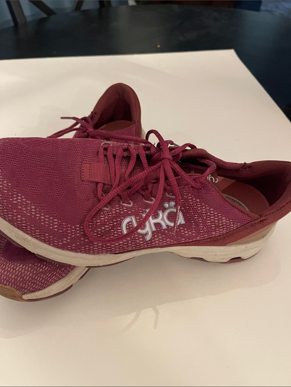 Ryka Women's Maroon re-zorb devotion x 8.5